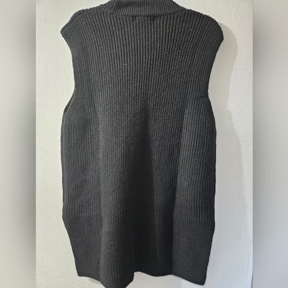 H&M Black Ribbed Knit Vest - Picture 3 of 6